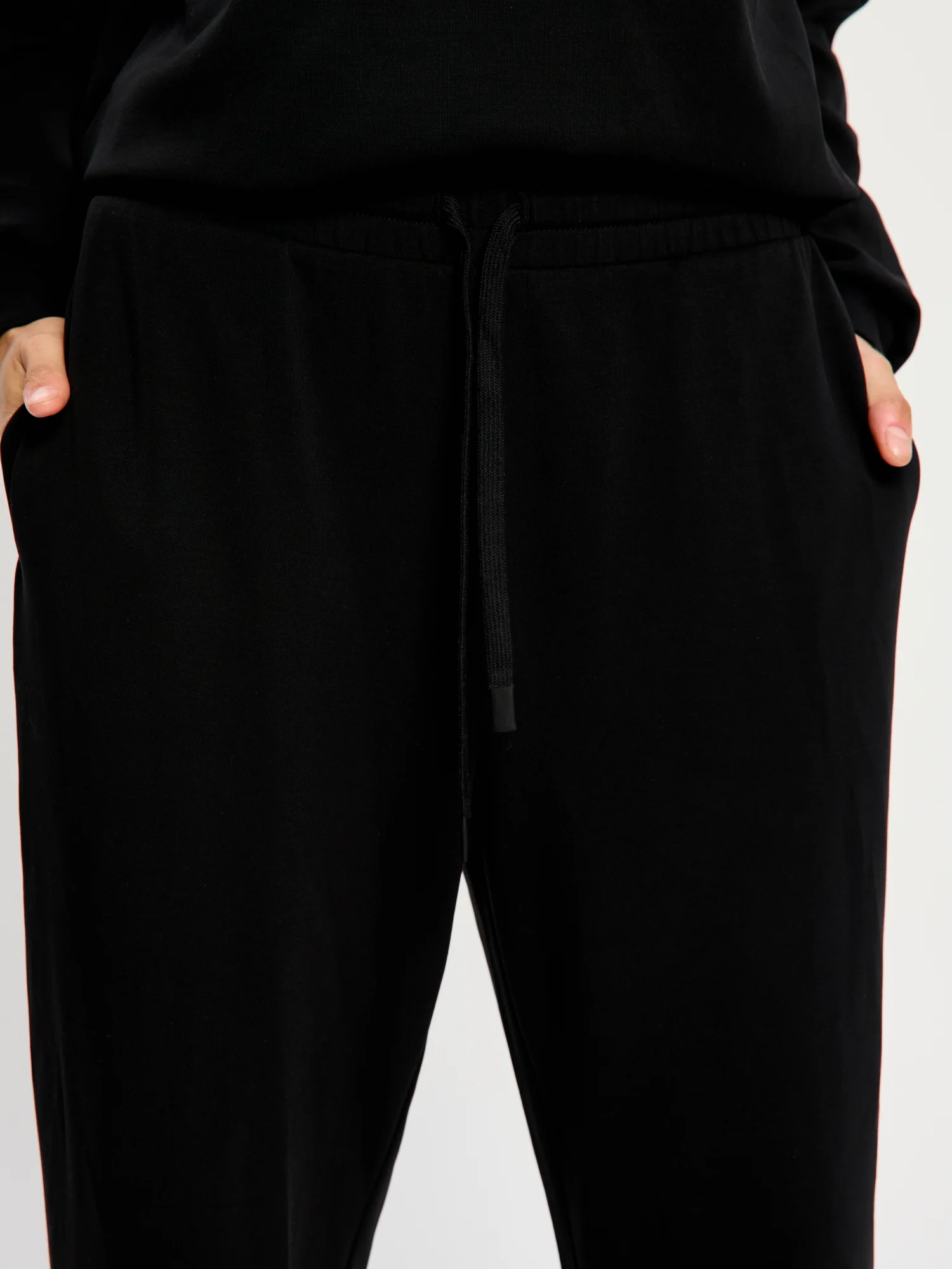 Classic Cut Jogger Black - Image 4
