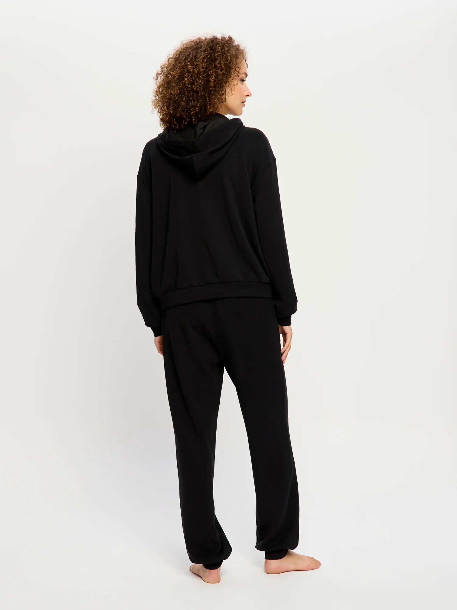 Classic Cut Sweat Black - Image 8