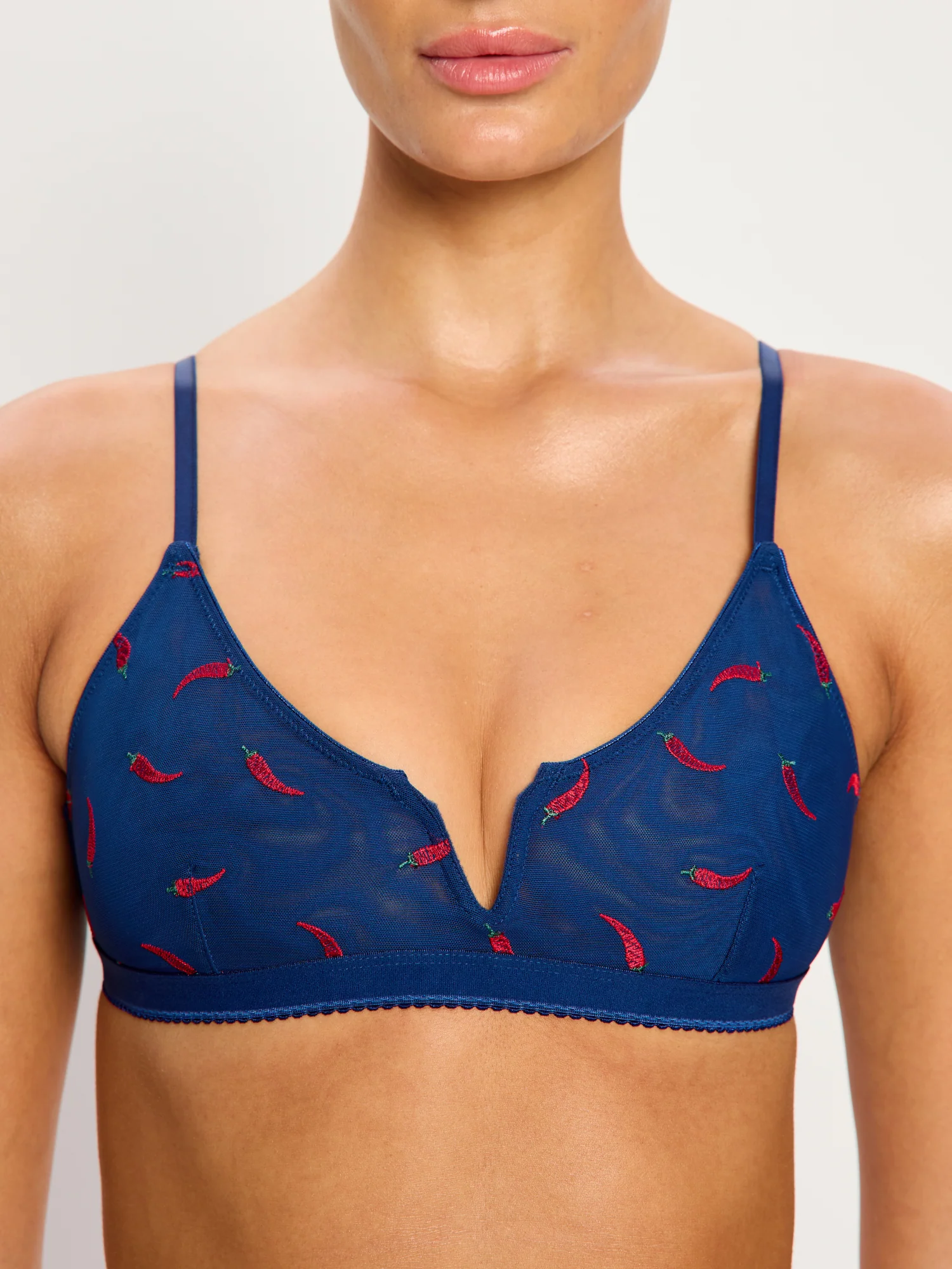 Intimates Spicy Day V-Bralette Navy Chilli - Image 2