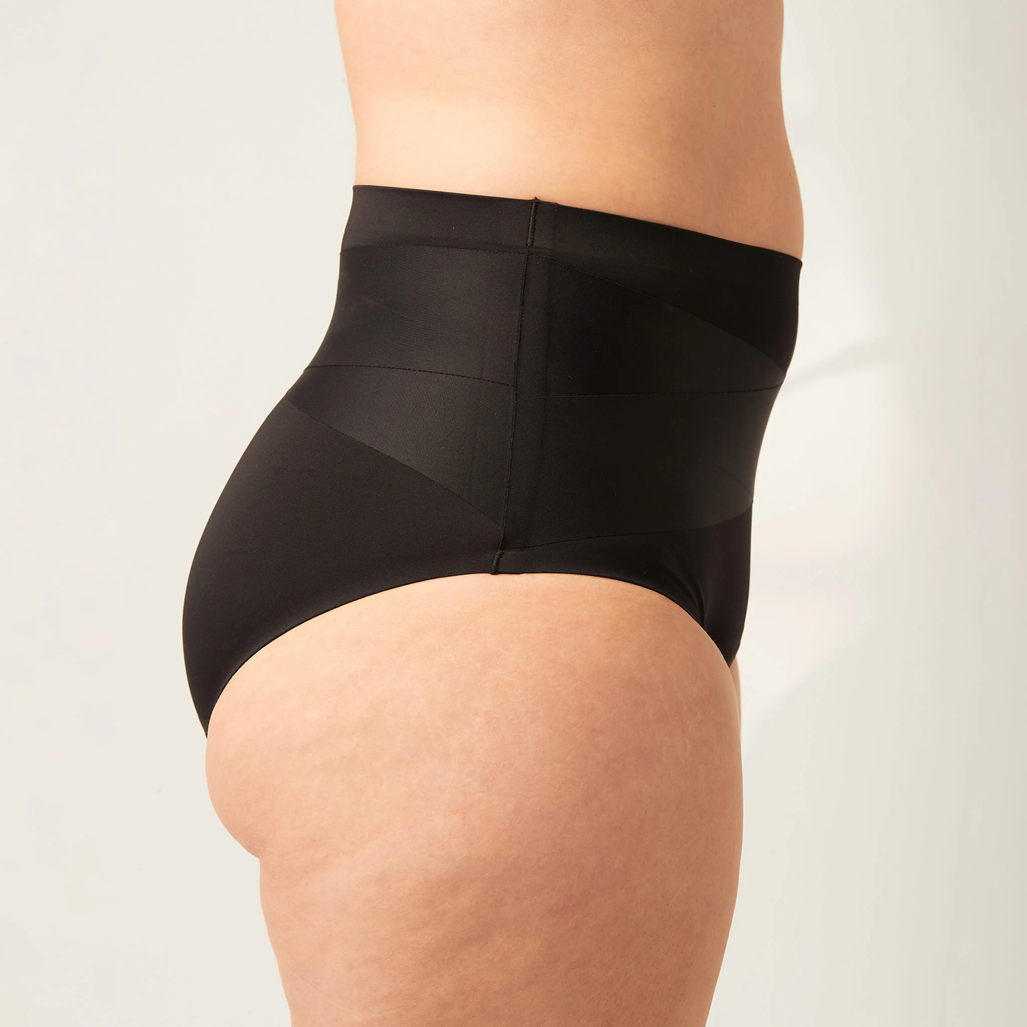 Postpartum Control Brief Moderate Black - Image 4
