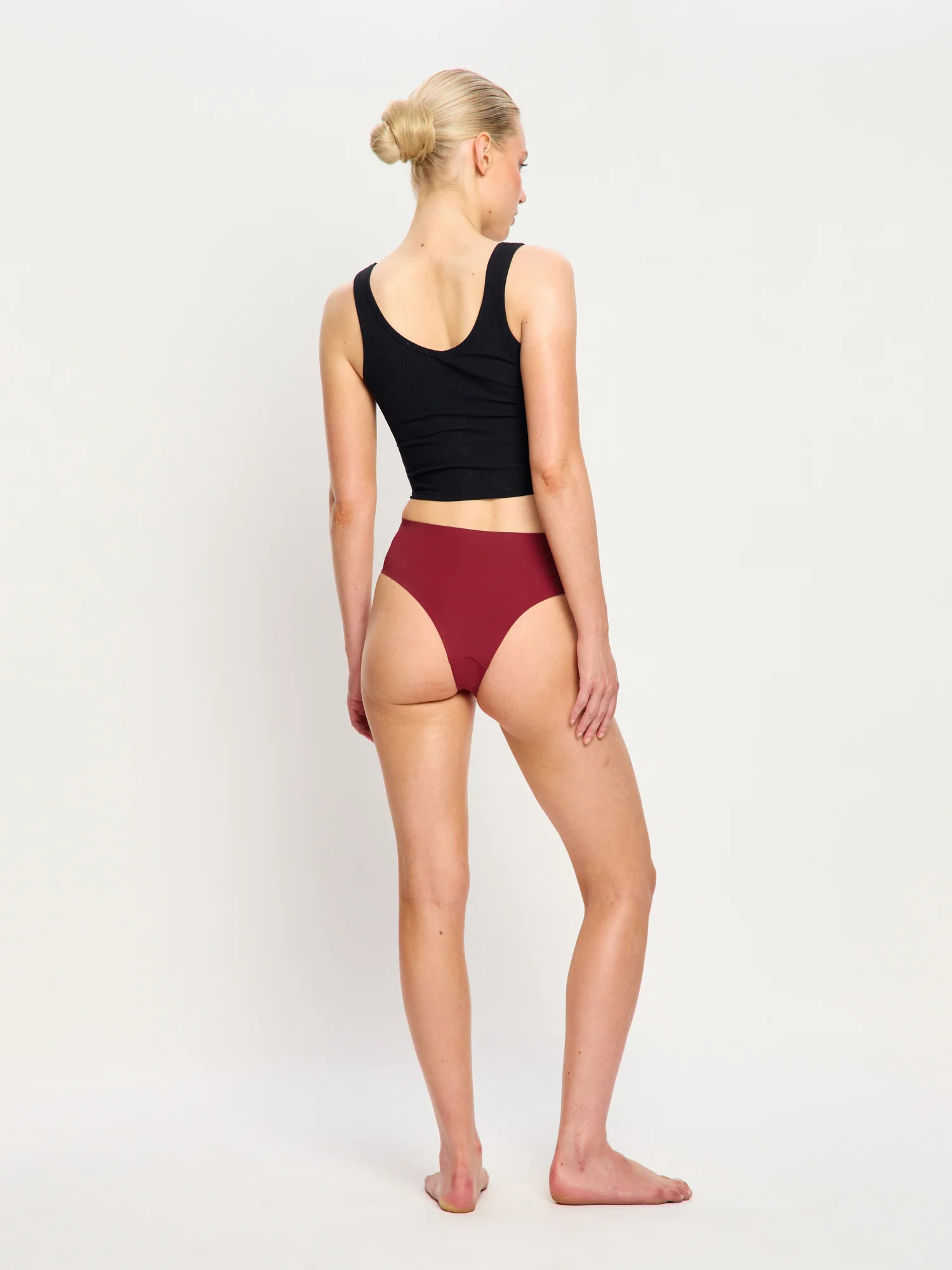 Puma X Modibodi Seamfree Active Hi Waist Cheeky Moderate Caramelised Red 3 Pack - Image 4